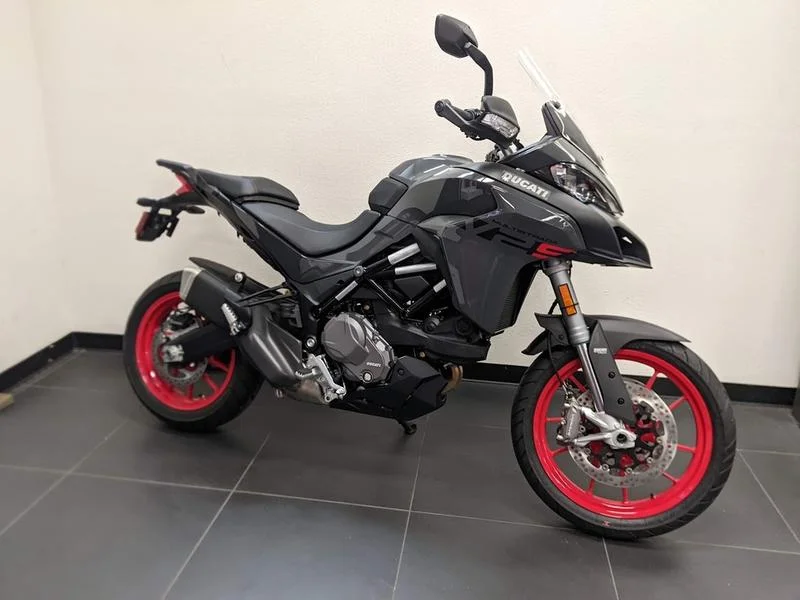 Ducati Multistrada V2 2023