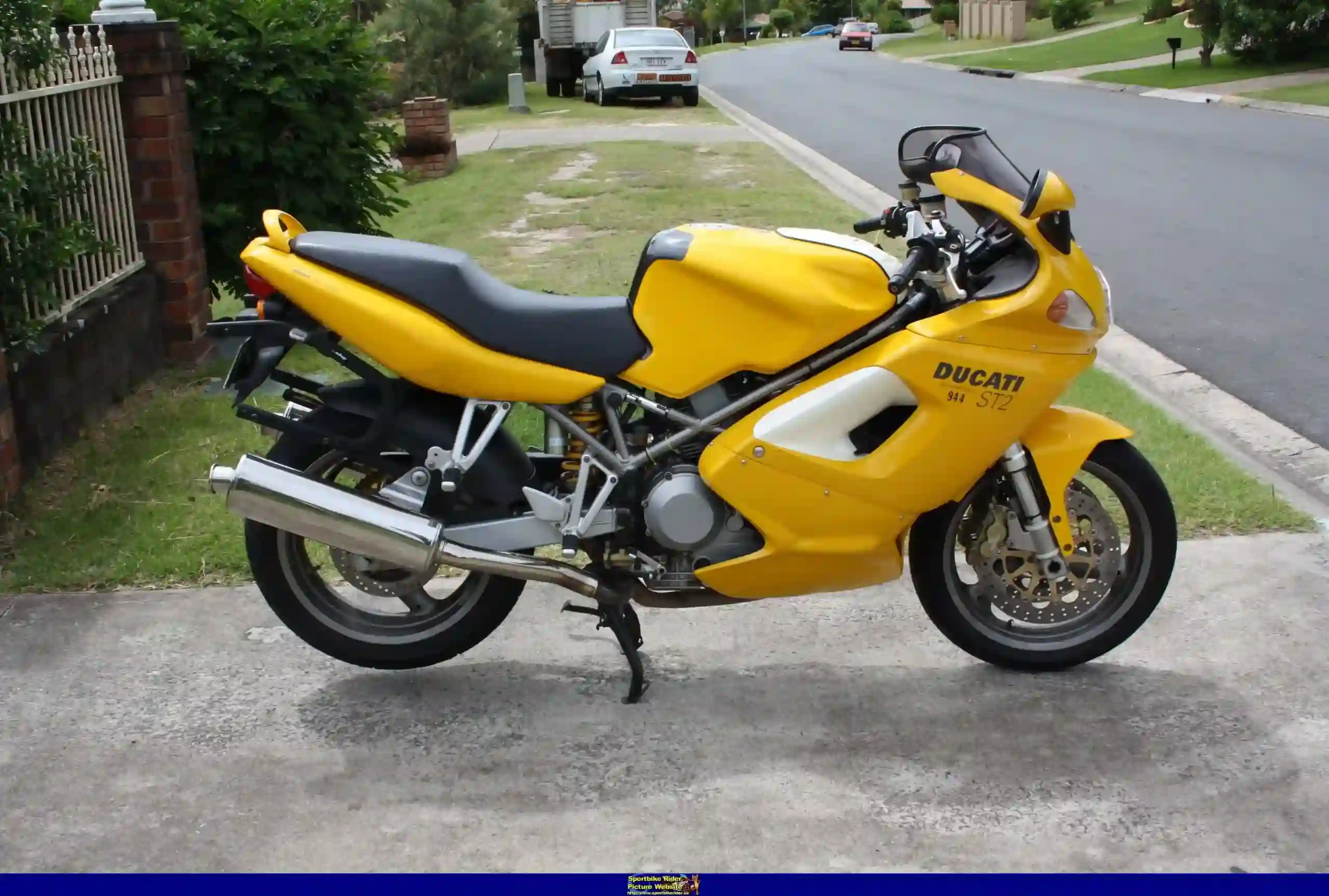 Ducati ST 2 2001