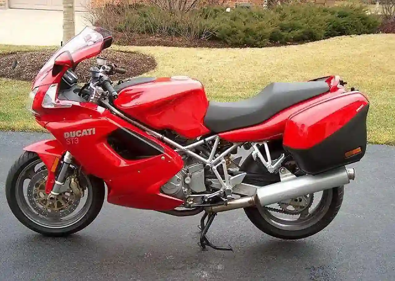 Ducati ST3 2005