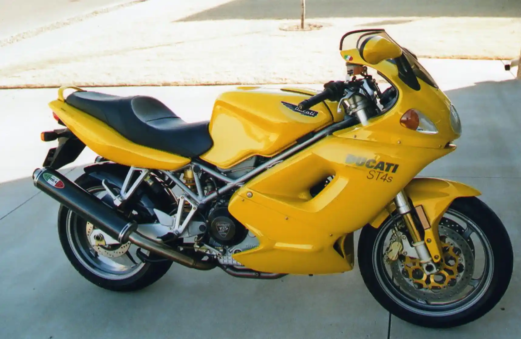 Ducati ST4 2000