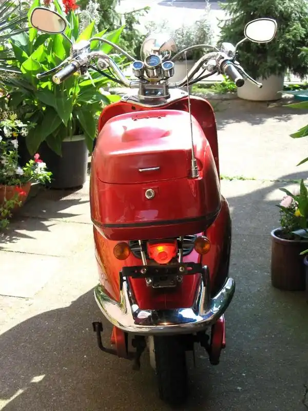 E Tropolis Retro 2011