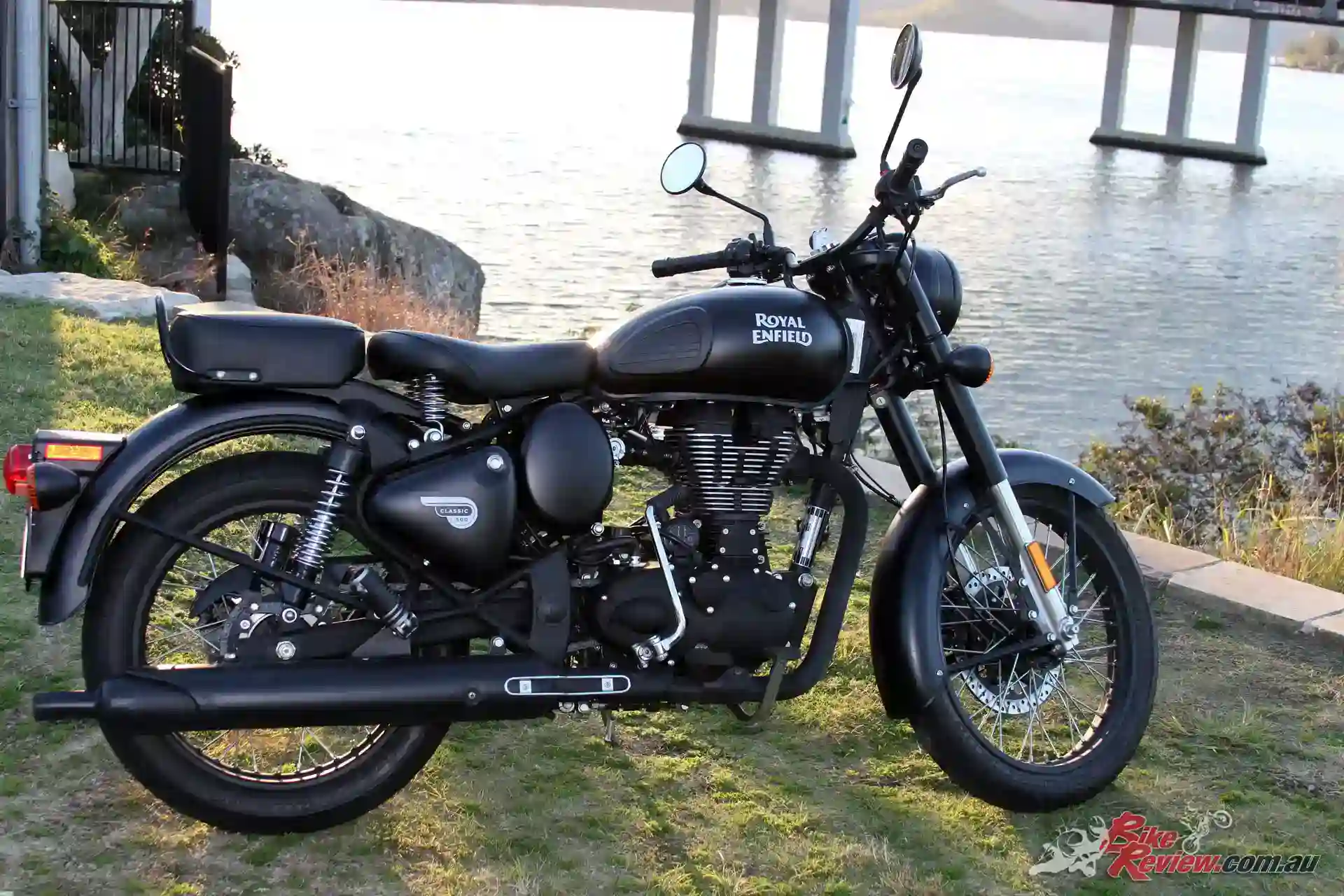 Enfield Classic 500 Stealth Black 2018
