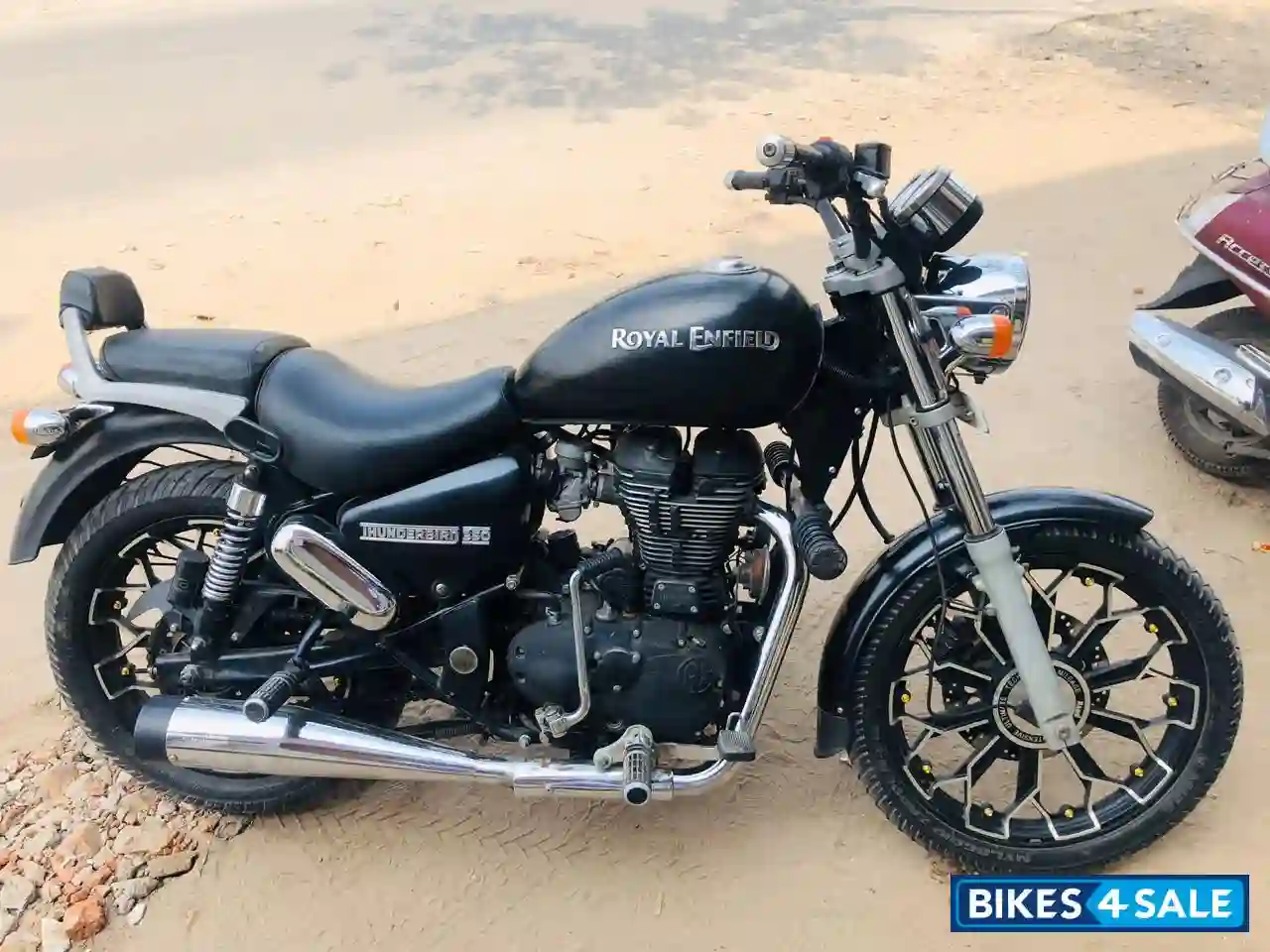 Enfield Thunderbird 350 2015