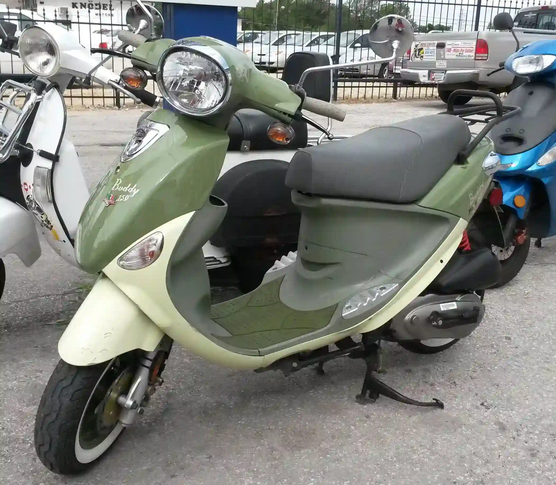 Genuine Scooter Buddy 125 2008