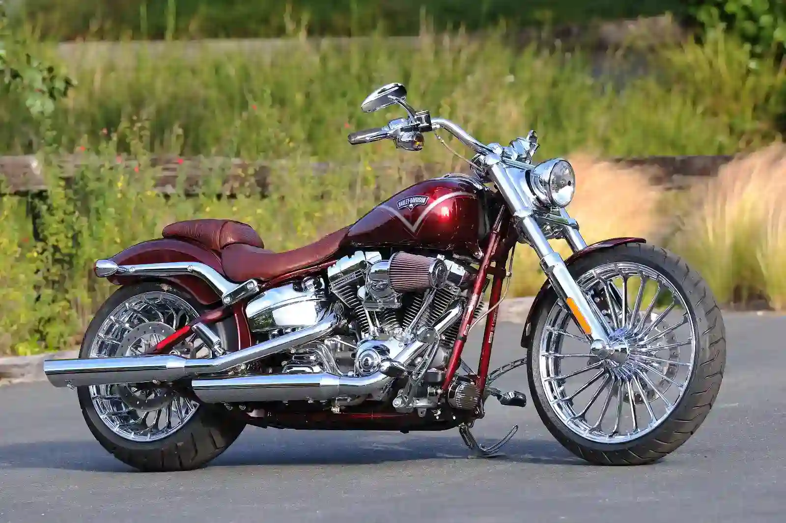 Harley Davidson CVO Breakout 2013