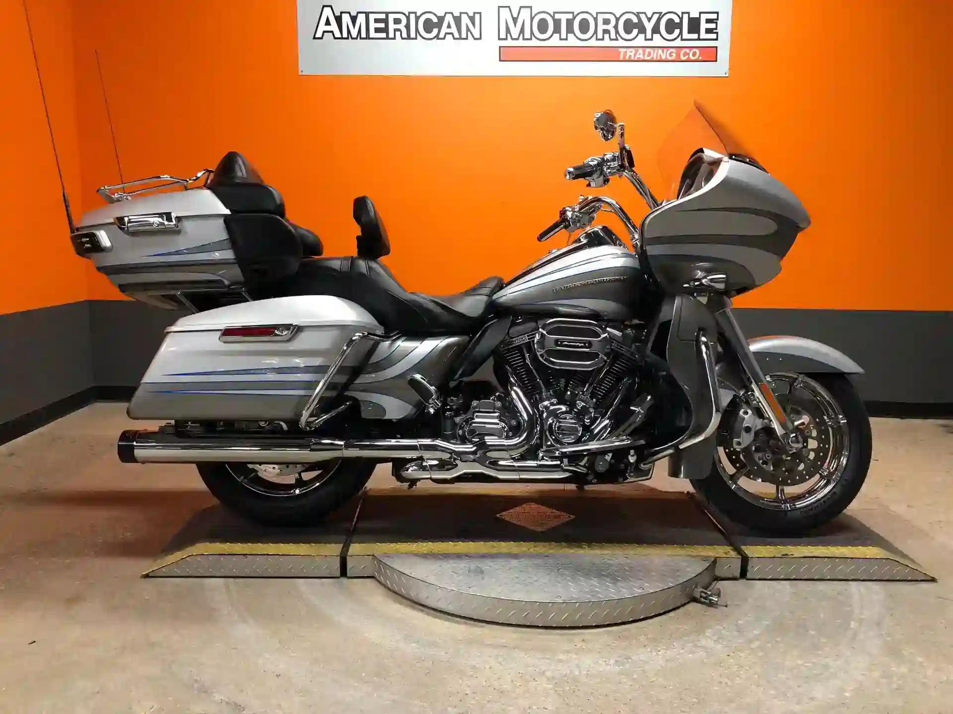 Harley Davidson CVO Road Glide Ultra 2016