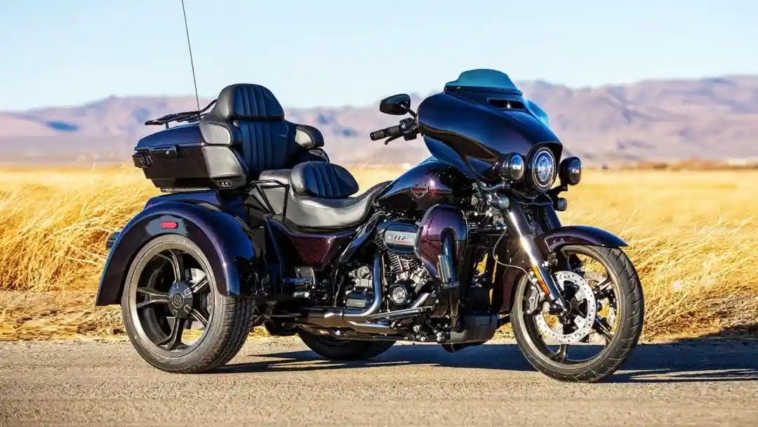 Harley Davidson CVO Tri Glide 2021