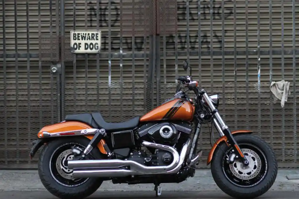 Harley Davidson Dyna Fat Bob Dark Custom 2014
