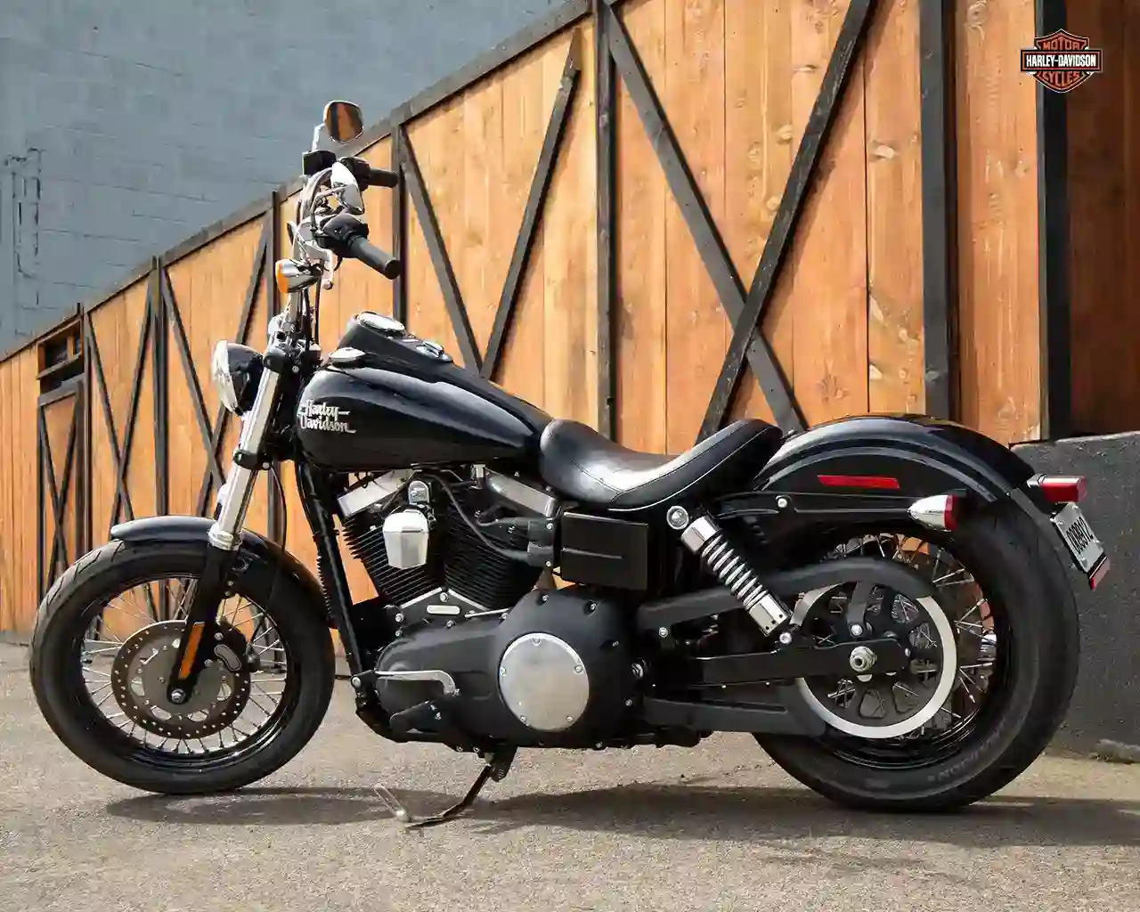 Harley Davidson Dyna Street Bob 2015