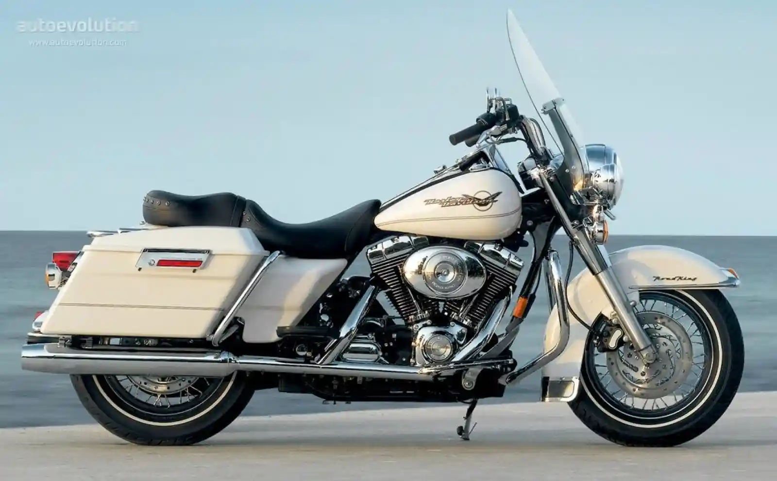 Harley Davidson FLHP Road King Fire Rescue 2008