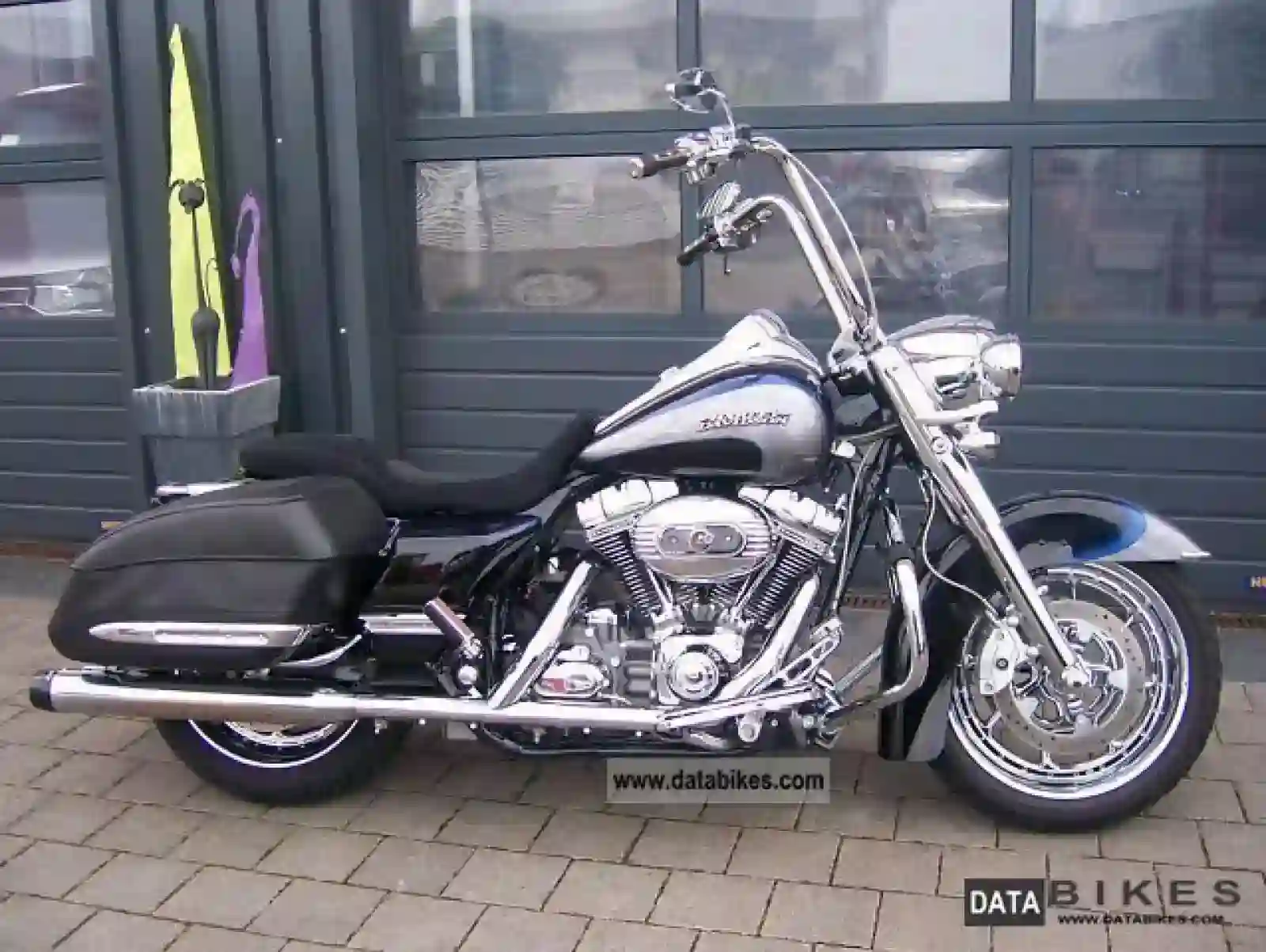 Harley Davidson FLHRSE Screamin Eagle Road King 2008