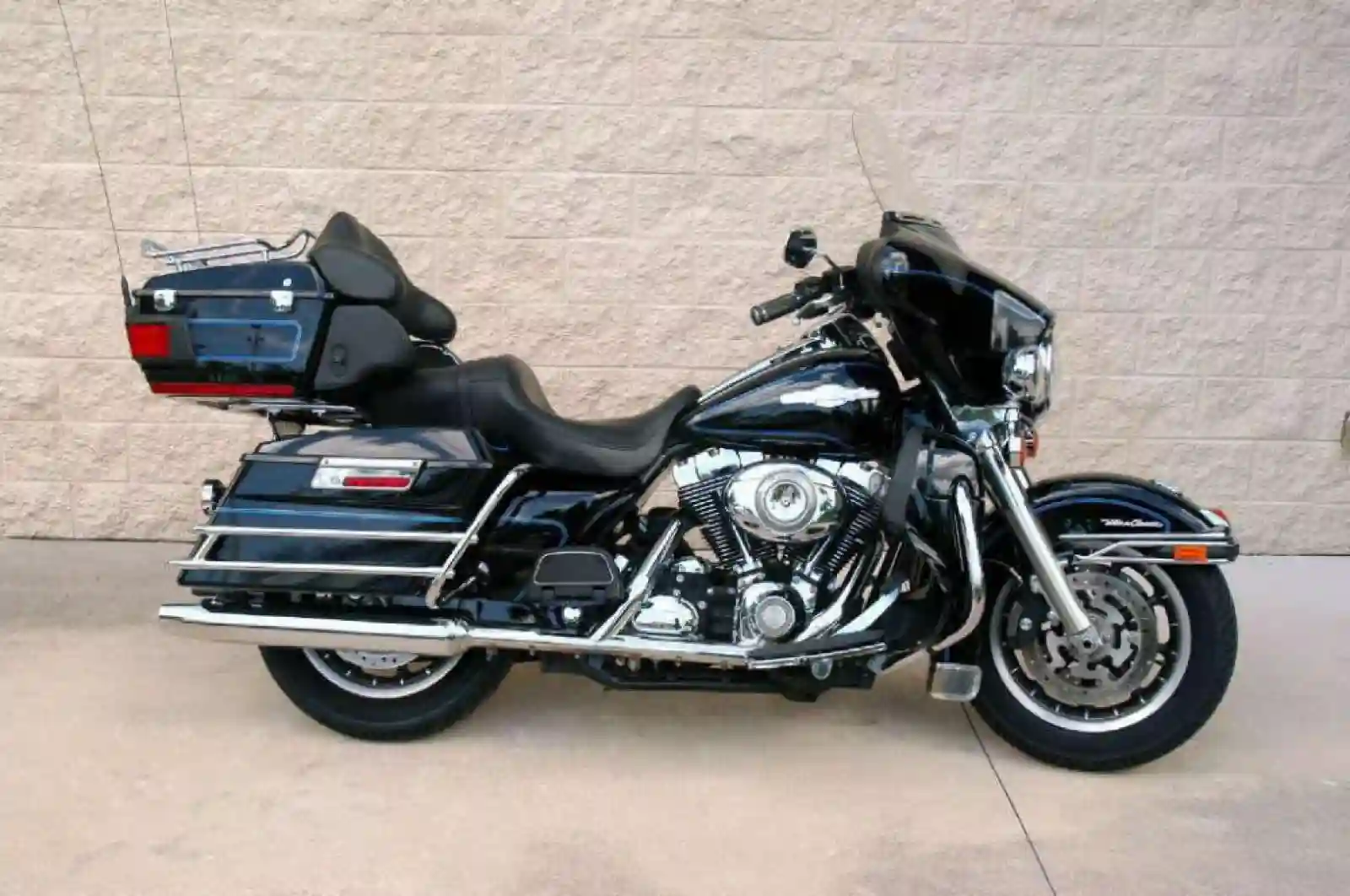 Harley Davidson FLHTCU Ultra Classic Electra Glide Peace Officer 2008