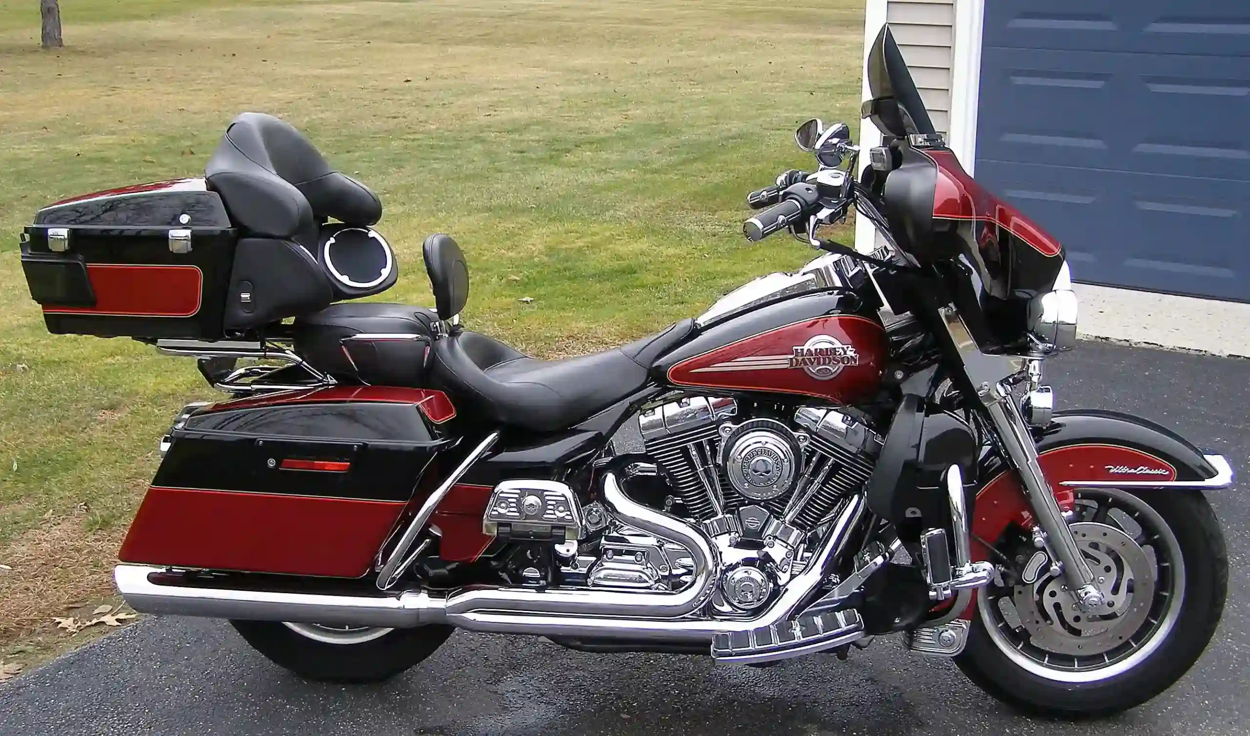 Harley Davidson FLHTCUI Utra Classic Electra Glide 2005