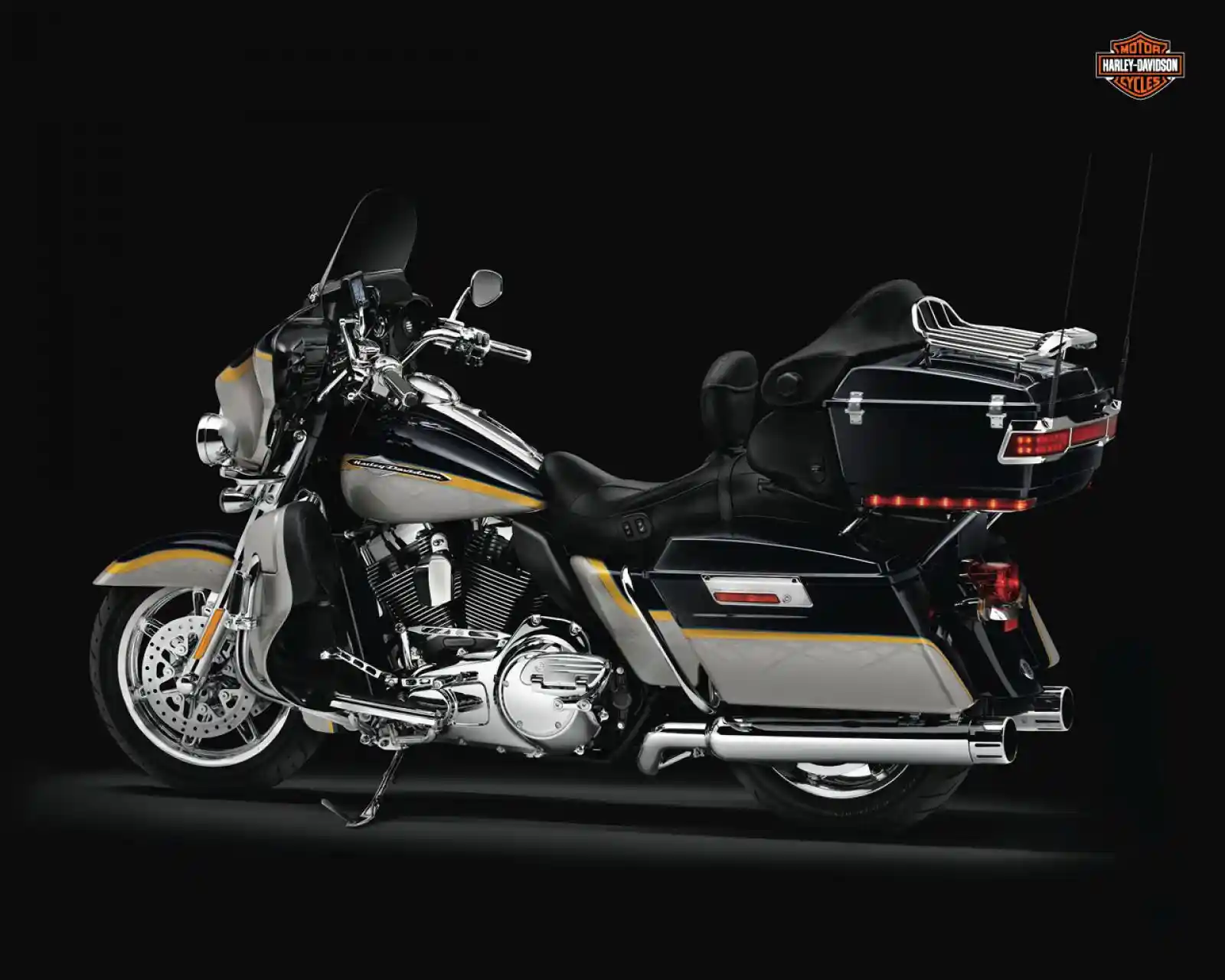 Harley Davidson FLHTCUSE6 CVO Ultra Classic Electra Glide 2011