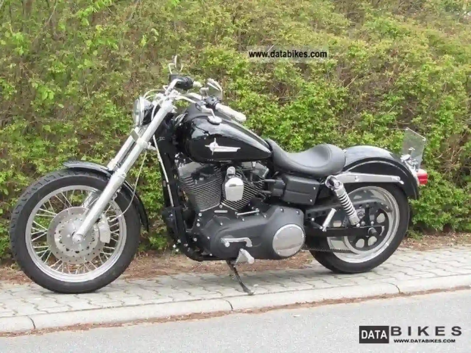 Harley Davidson FXDBI Street Bob 2006