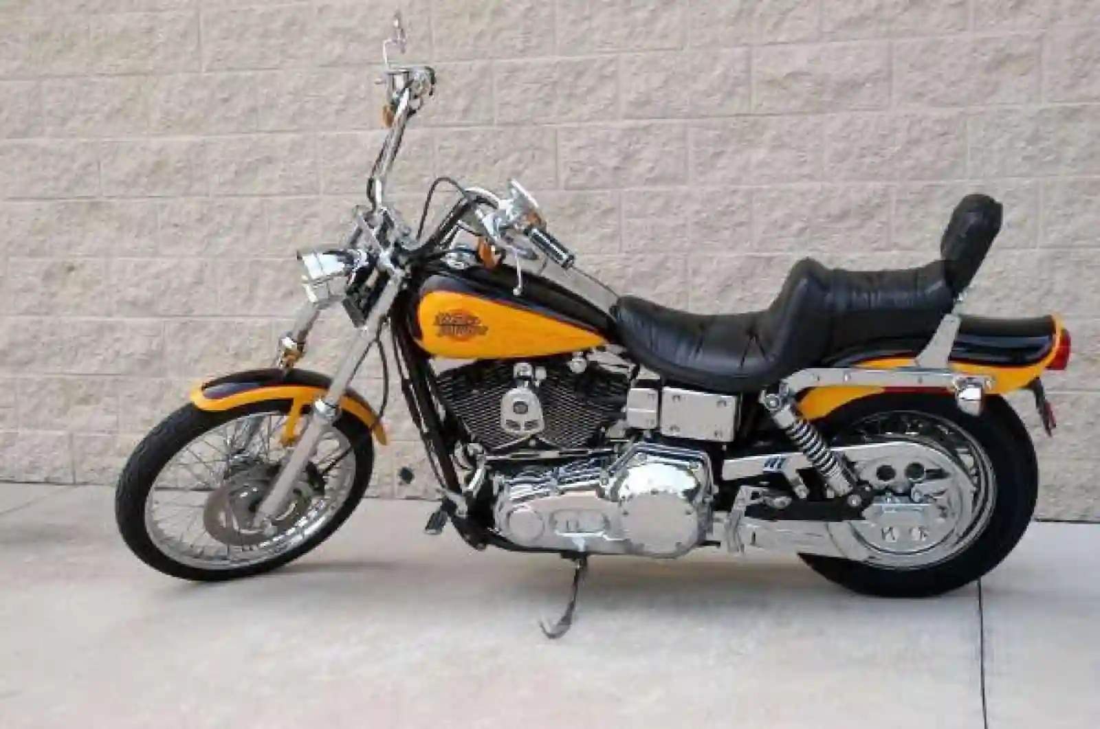 Harley Davidson FXDWG Dyna Wide Glide 2000