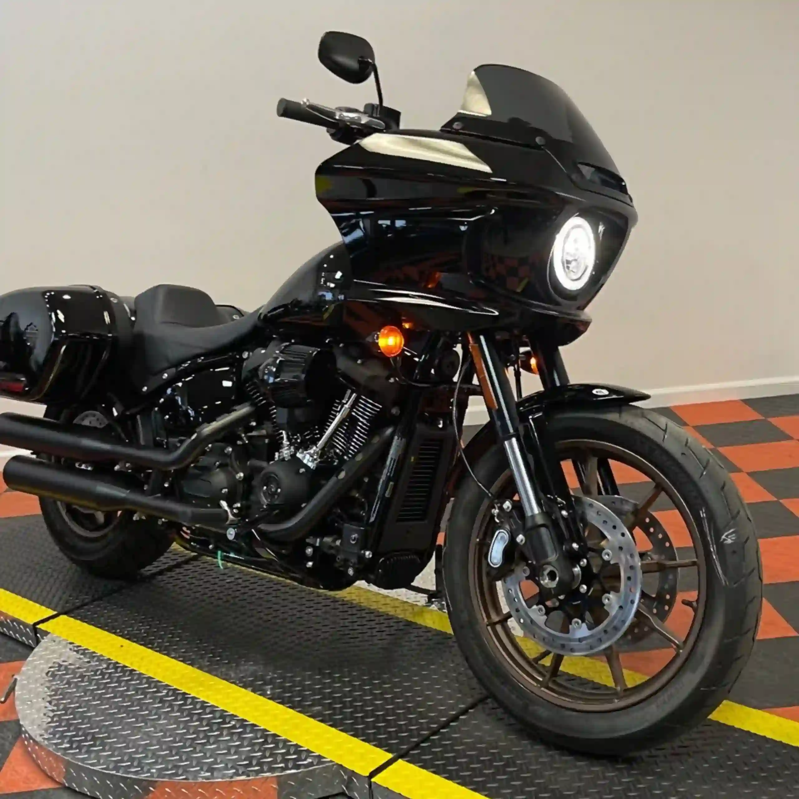 Harley Davidson Low Rider ST 2023