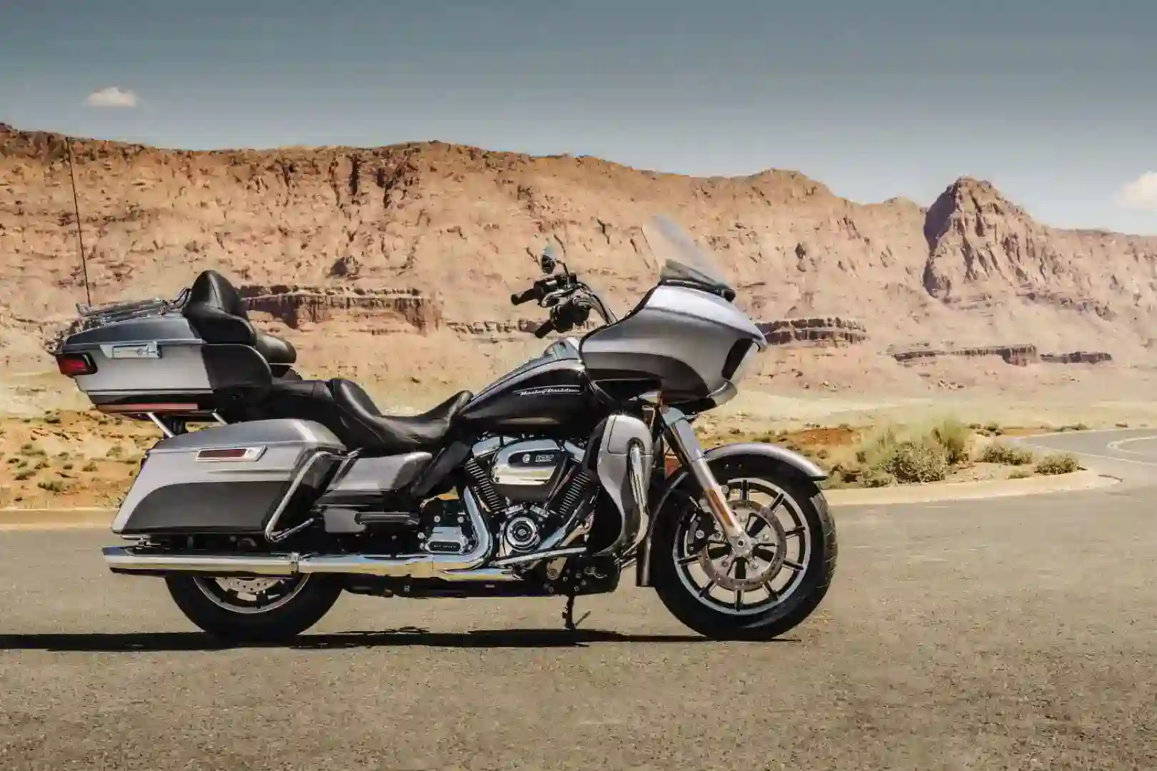 Home 2 Harley Davidson Road Glide Ultra 2017