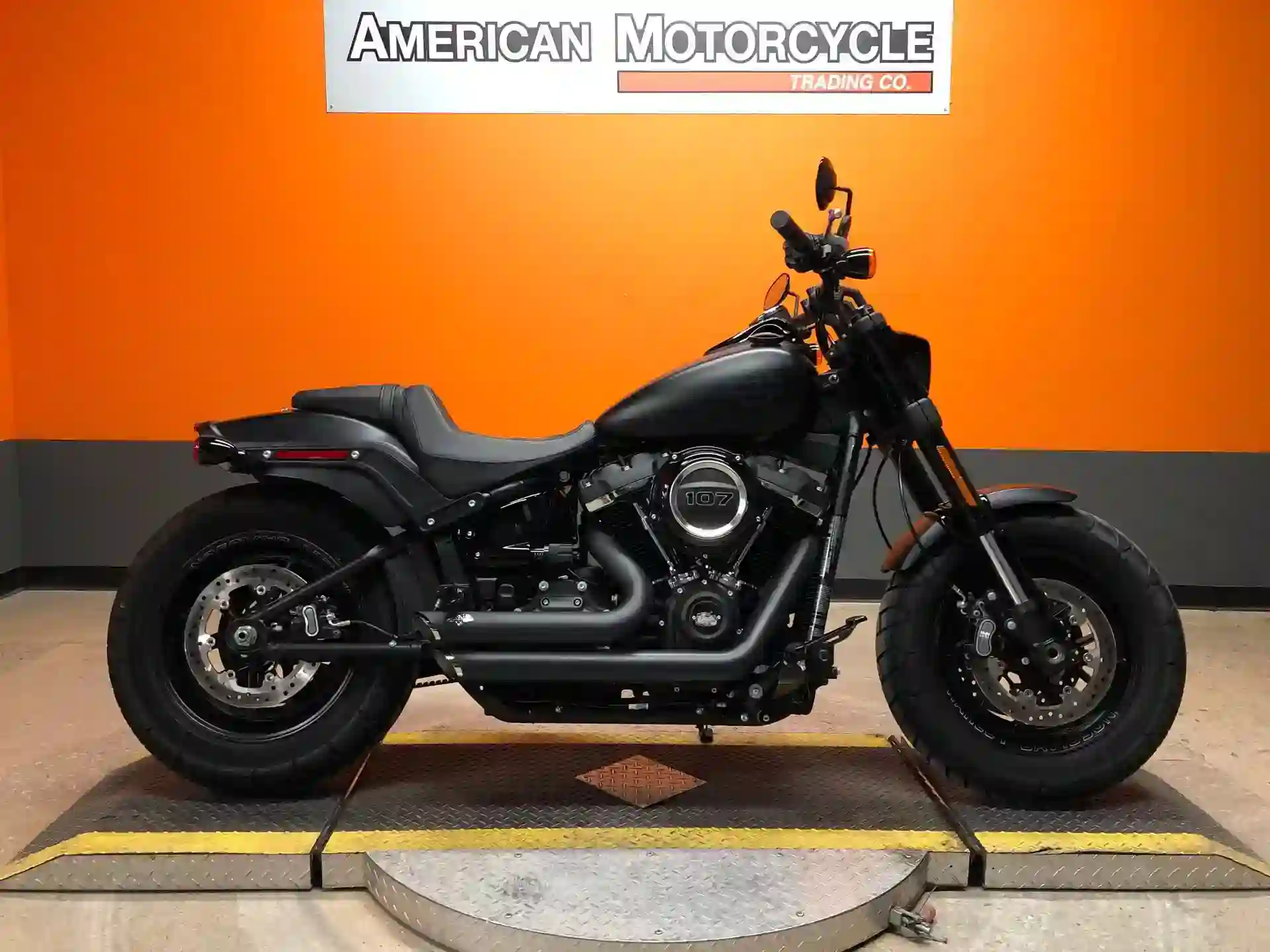 Harley Davidson Softail Fat Bob Dark Custom 2018