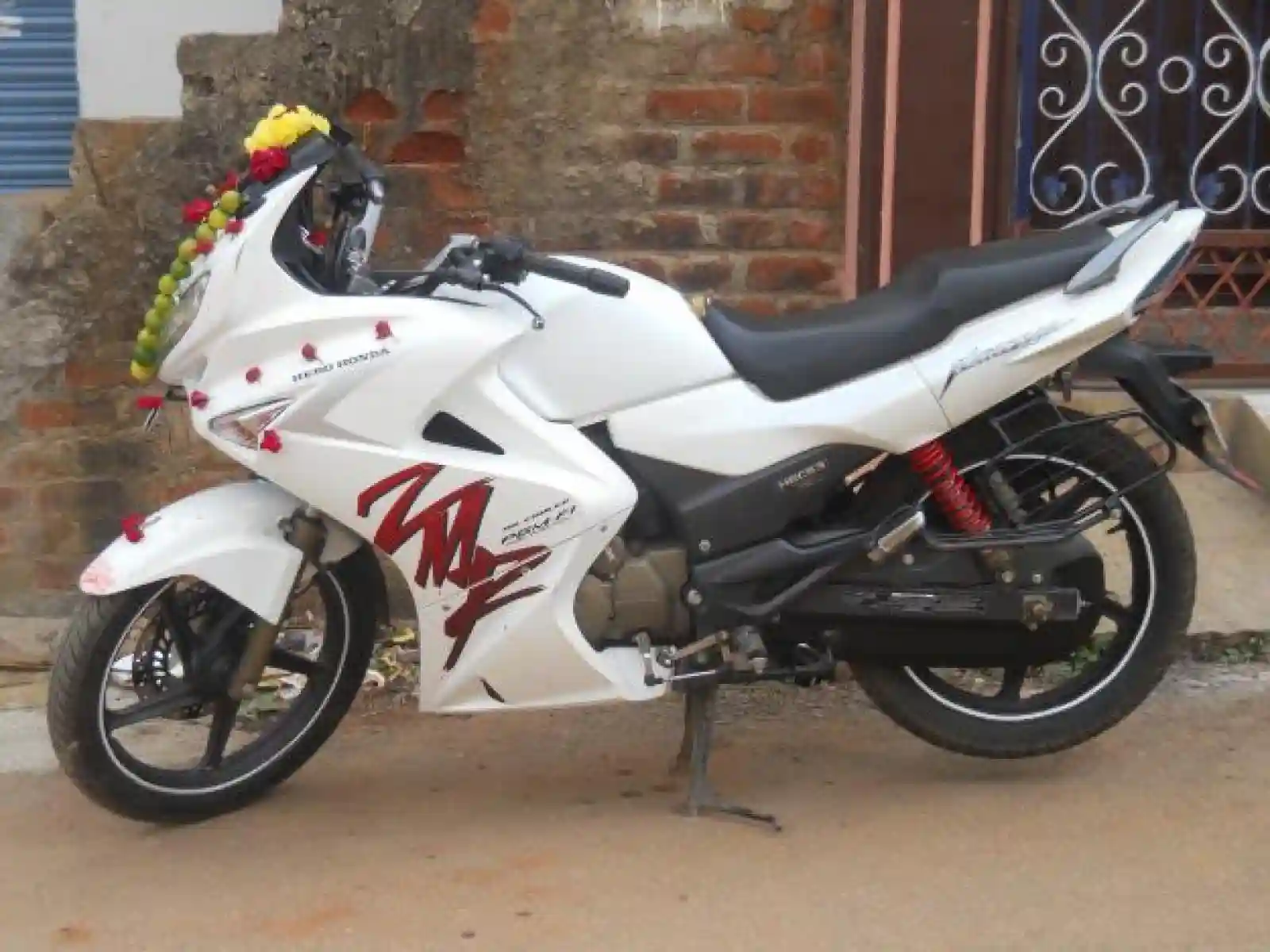 Hero Honda Karizma ZMR 2010