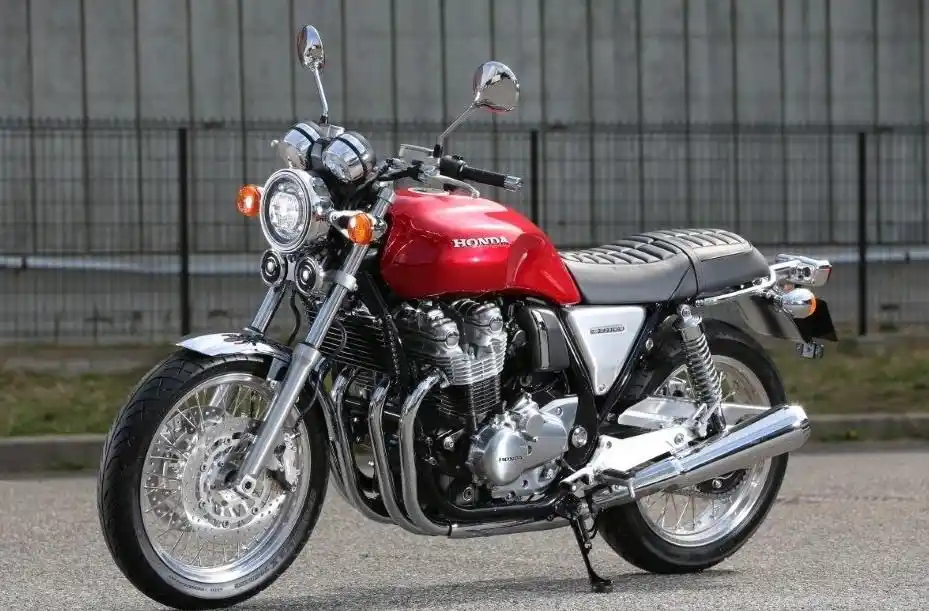 Home 1 Honda CB1100 DLX 2017
