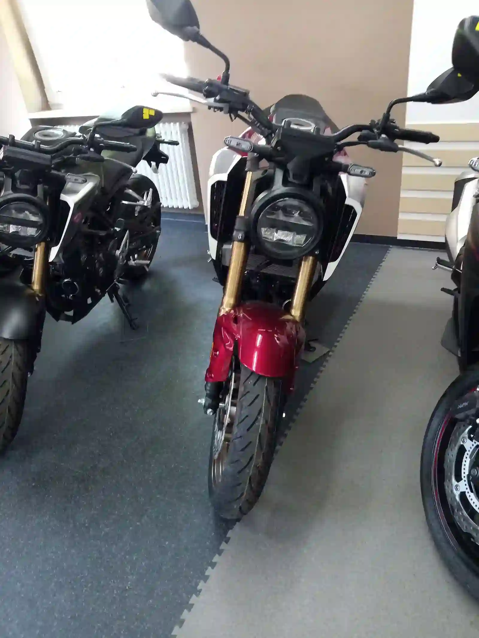 Honda CB125R Neo Sports Cafe 2023