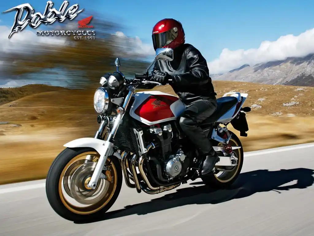 Honda CB1300SA 2010