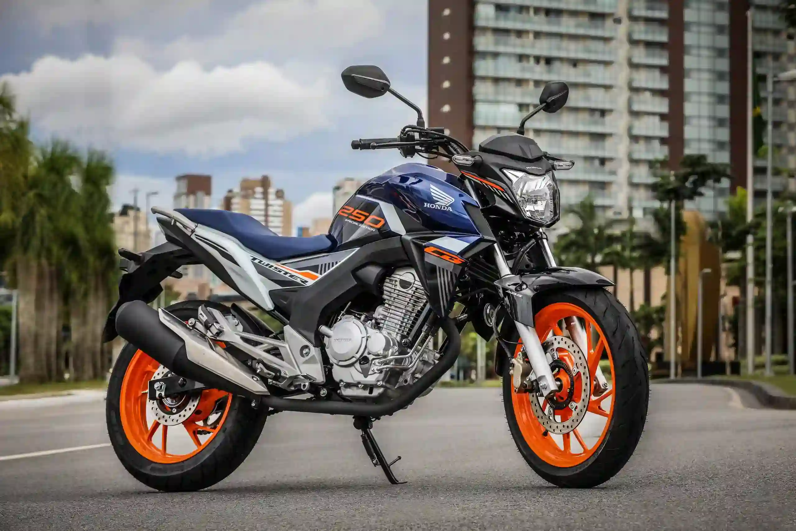 Honda CB250F 2020