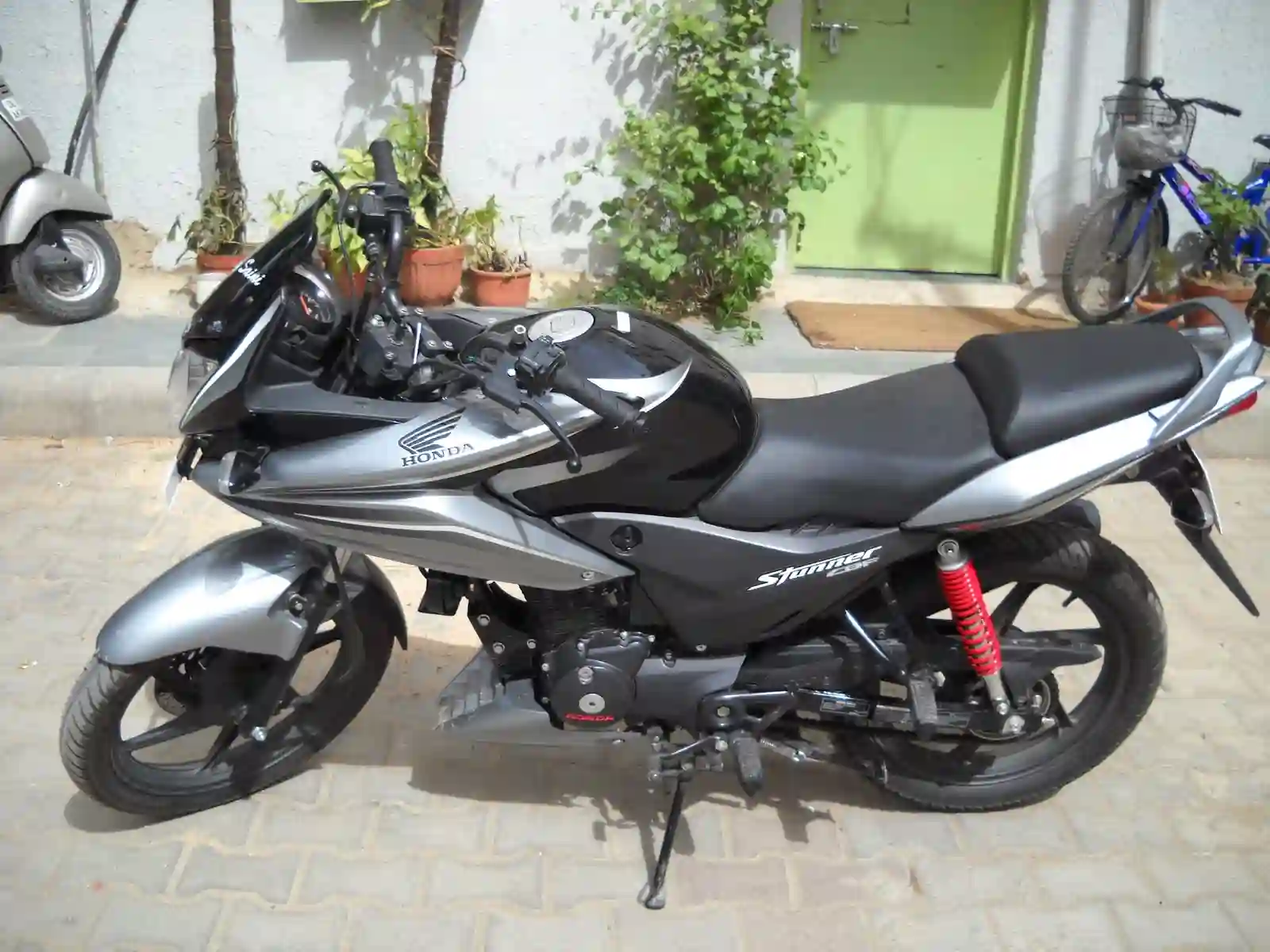Honda CBF Stunner 2011