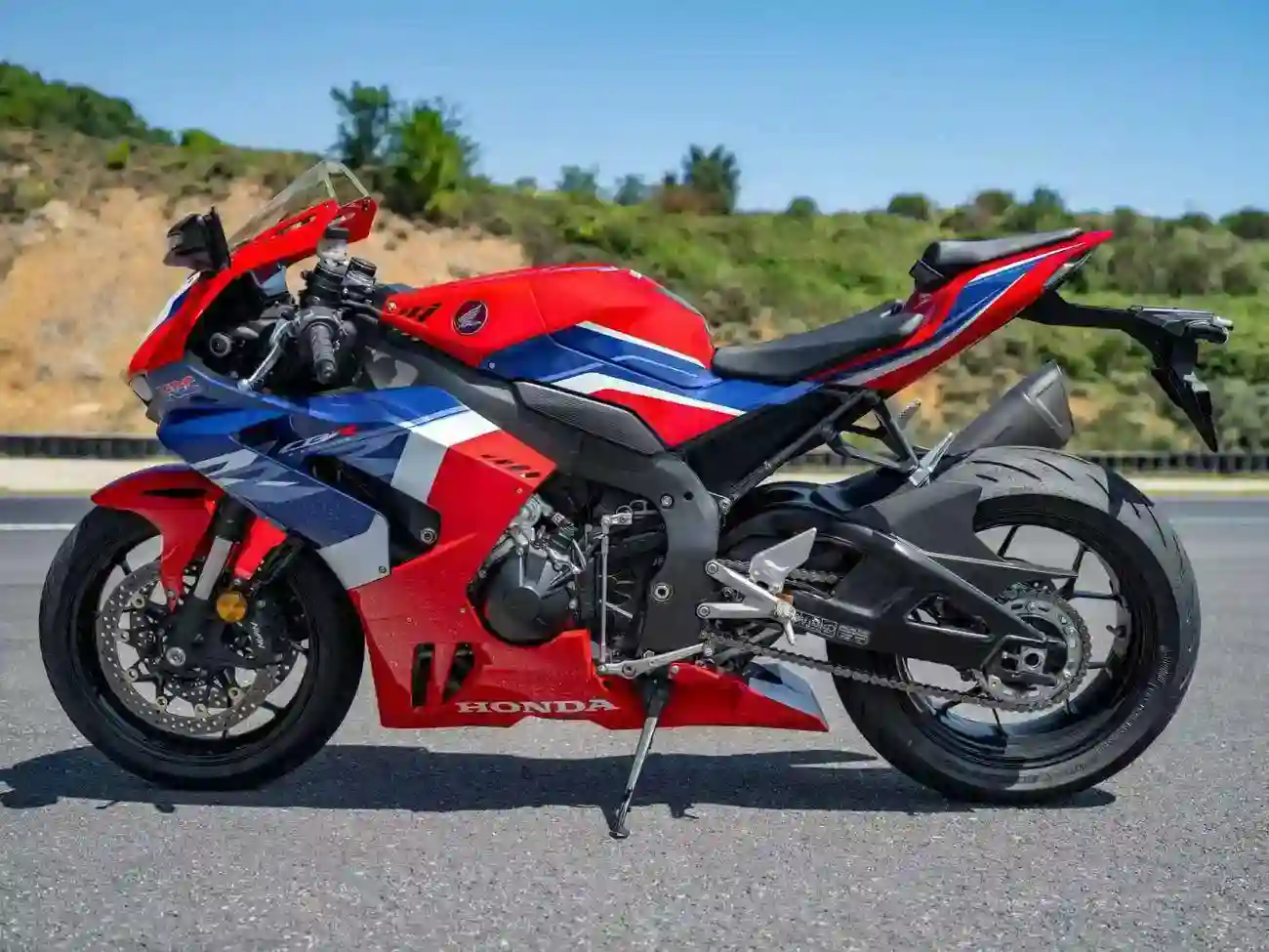 Honda CBR1000RR R Fireblade 2022