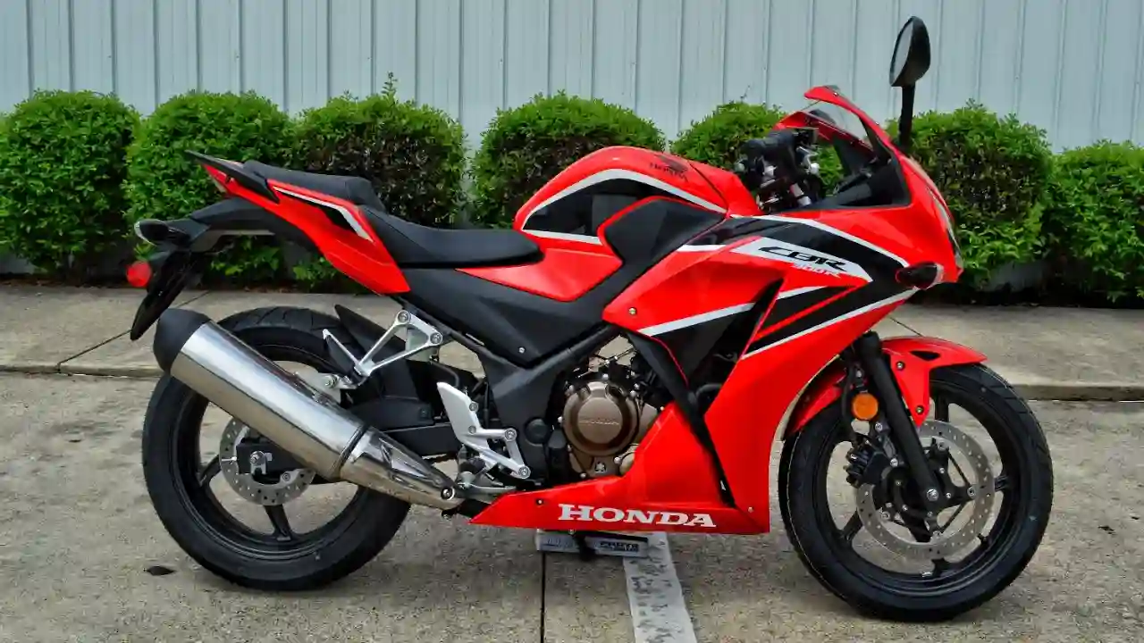Home 3 Honda CBR300R 2017