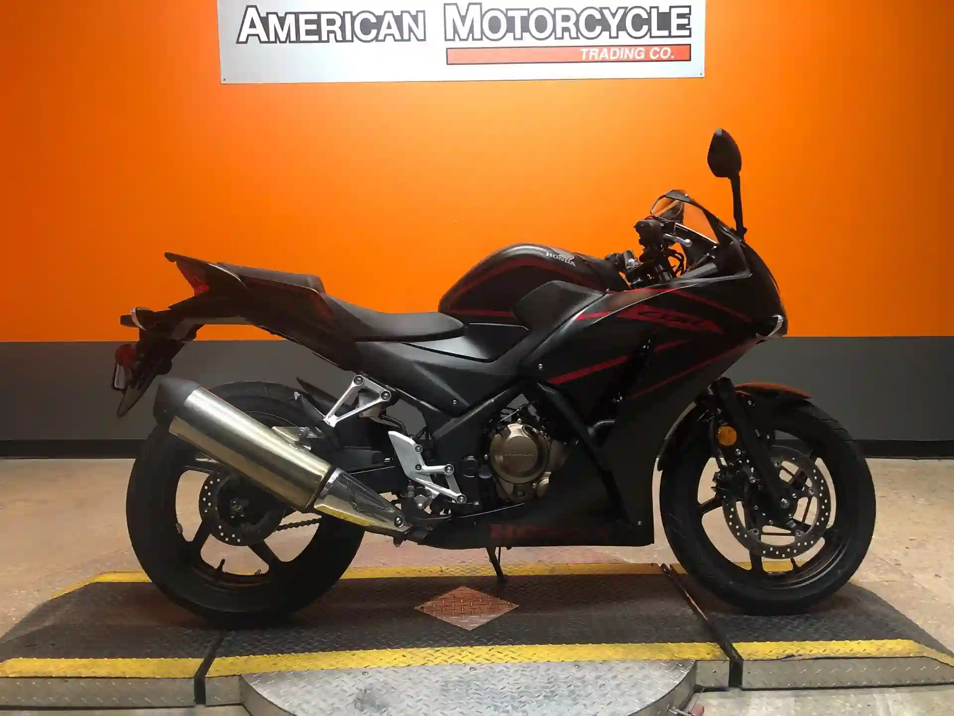 Honda CBR300R 2018