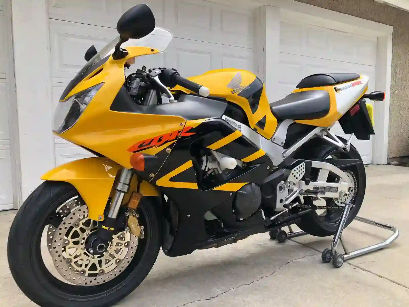 Honda CBR929RR 2000