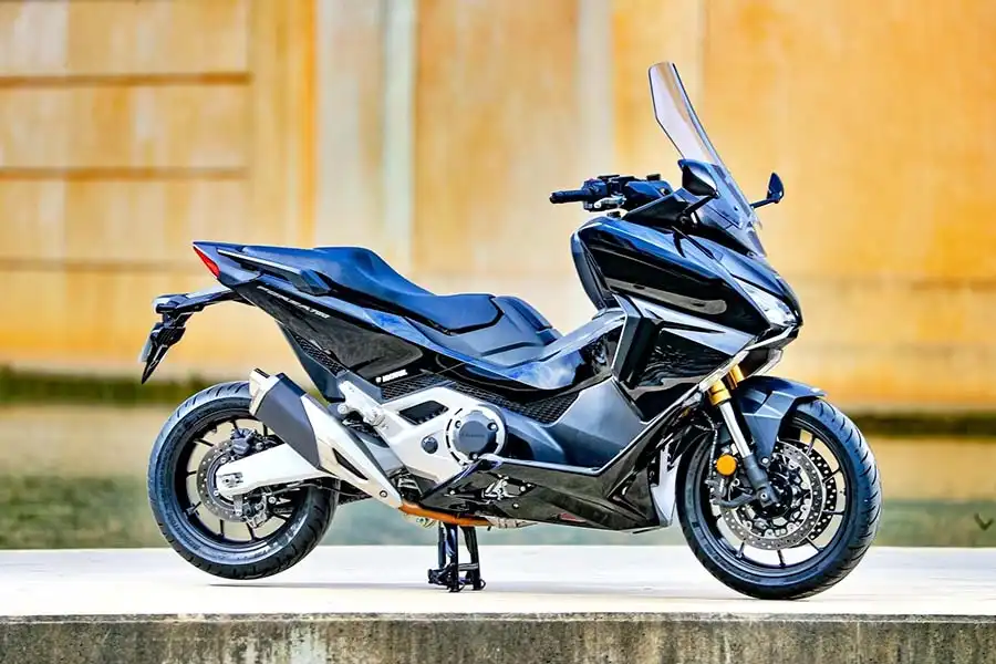 Honda Forza 750 2021