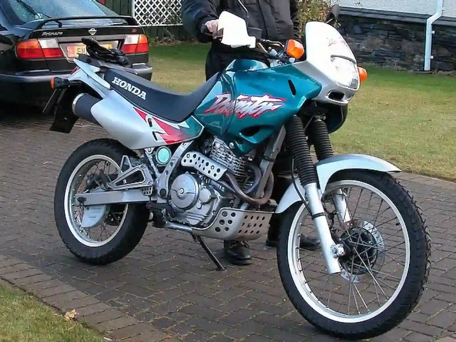 Honda NX 650 Dominator 2001