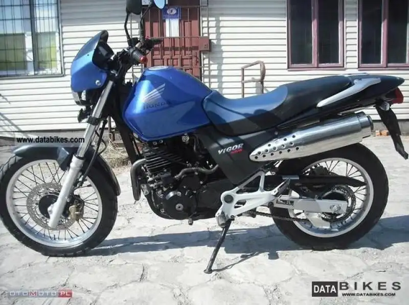 Honda Vigor 650 2002