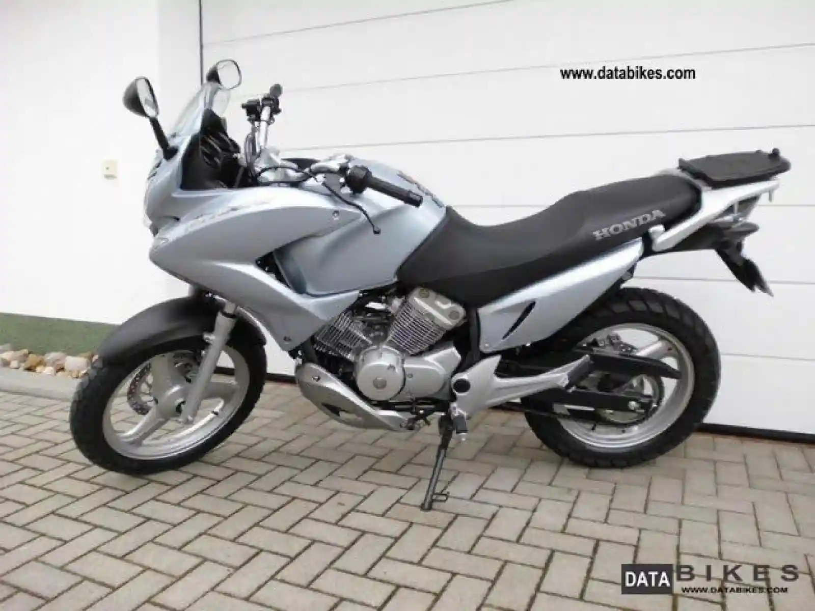 Honda XL125V Varadero 2008