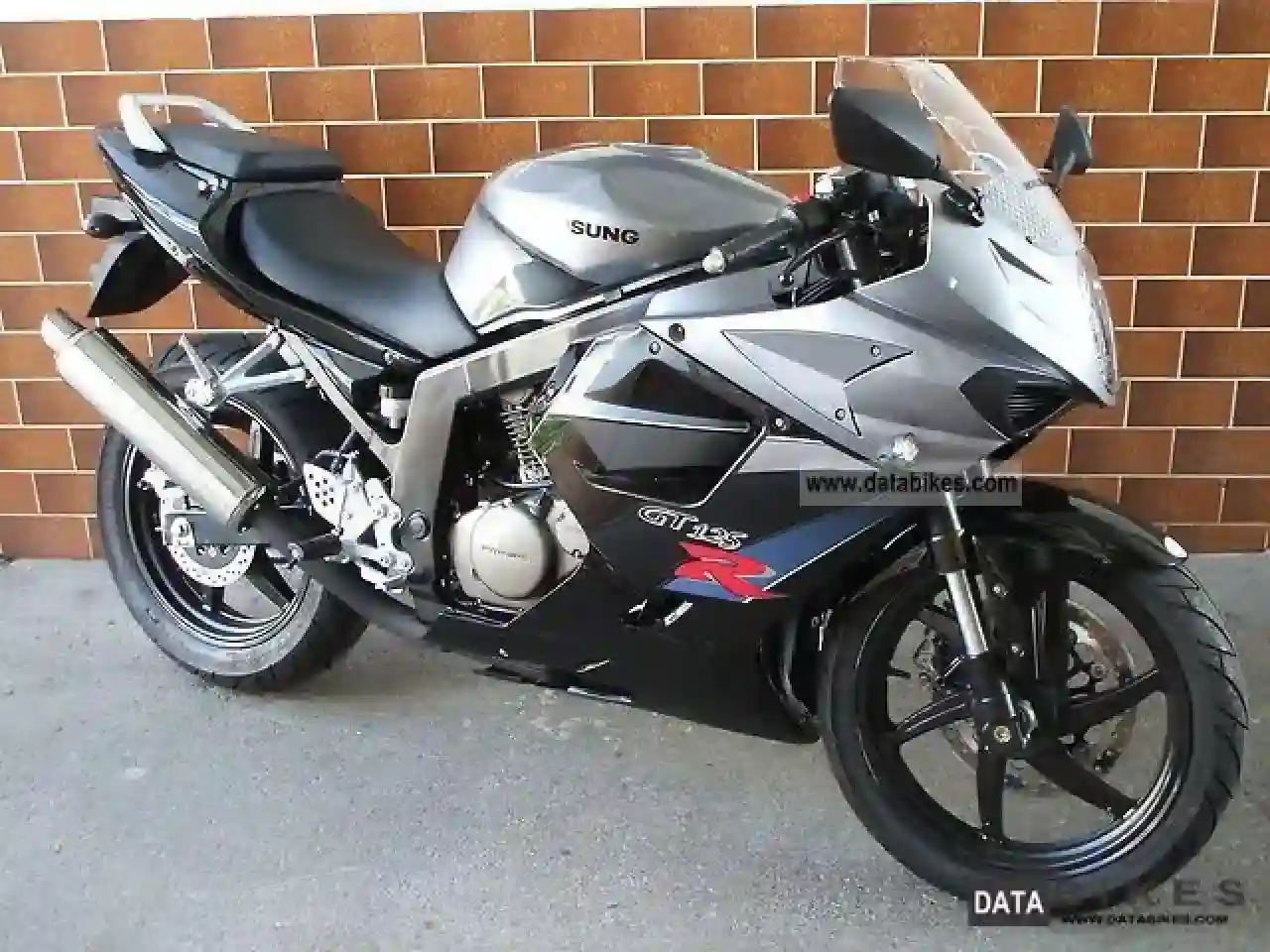 Hyosung GT125R 2009