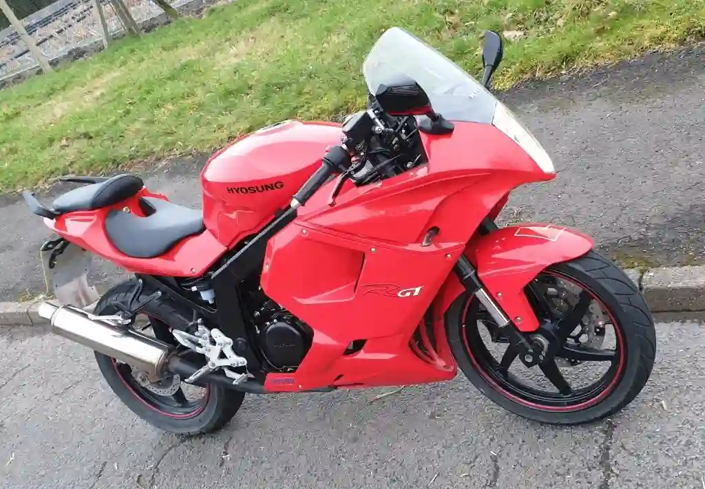 Hyosung GT125R 2016