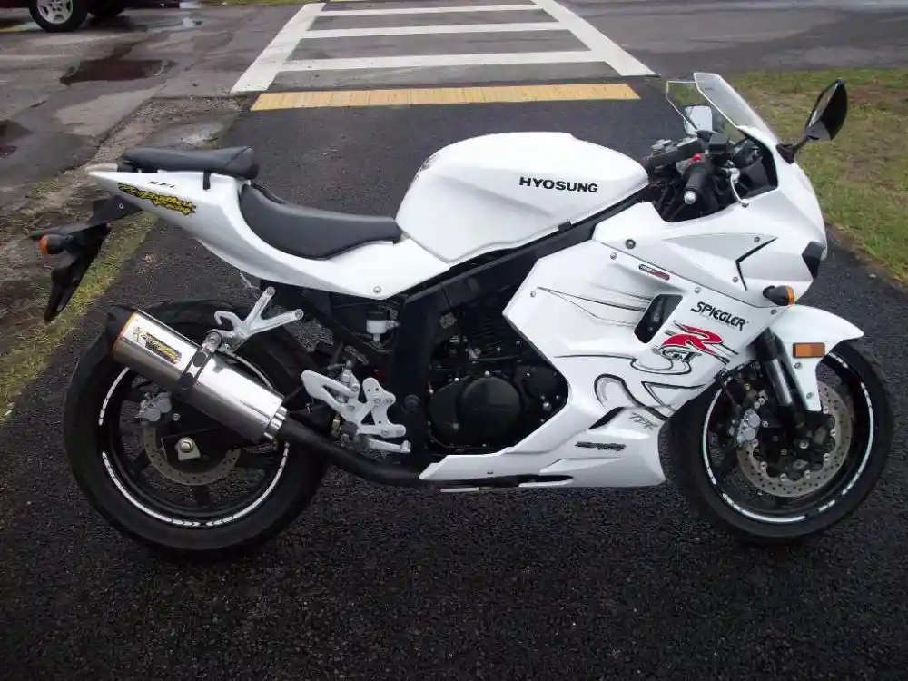 Hyosung GT250R 2011