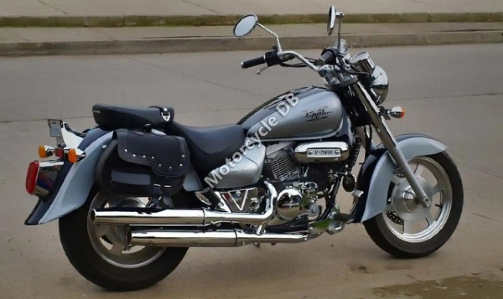 Hyosung GV 125 Aquila 2003