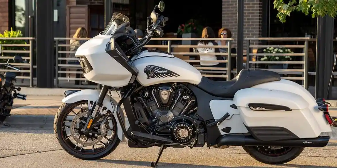 Indian Challenger Dark Horse 2021