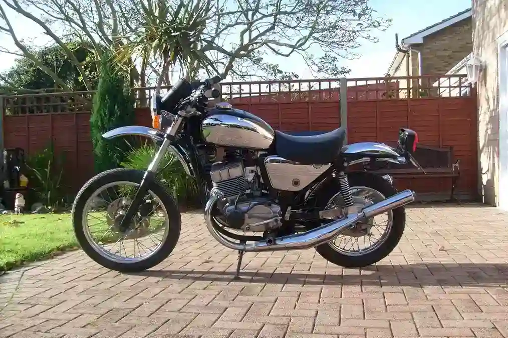 Jawa 250 Master Tempo 2000