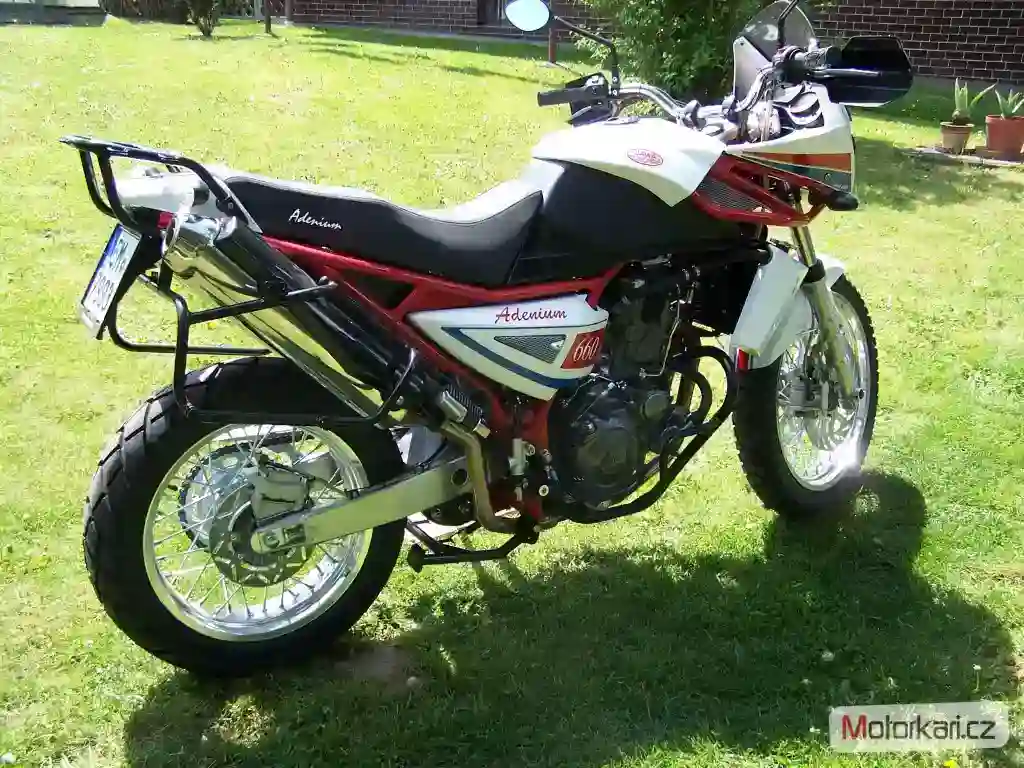 Home 2 Jawa CZ 660 Sportard 2017
