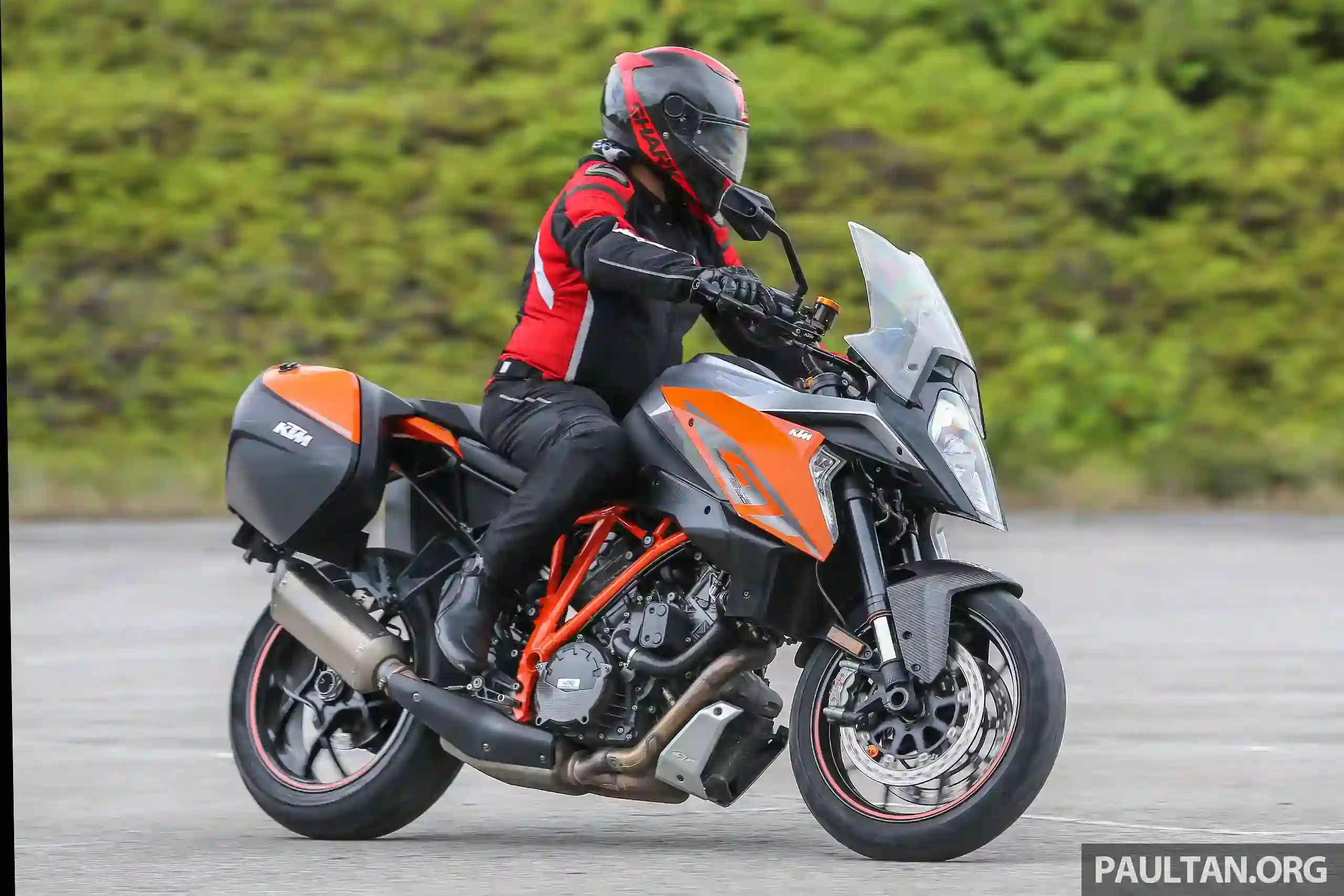 KTM 1290 Super Duke GT 2017