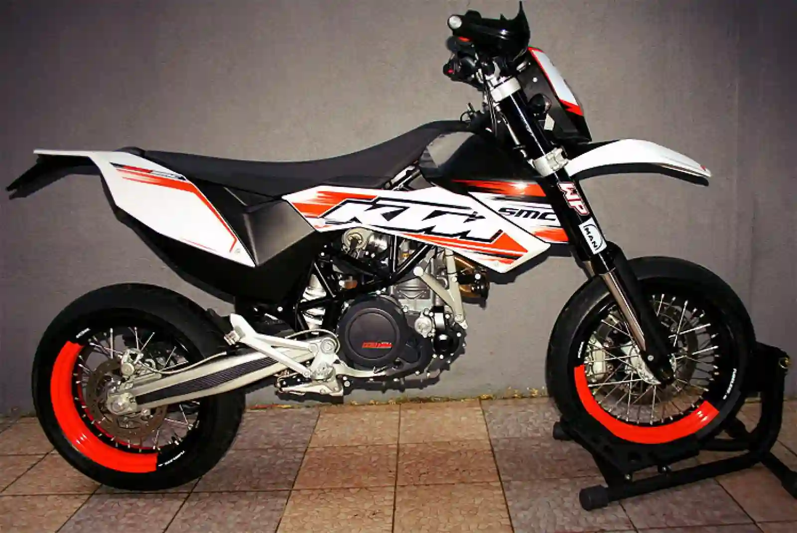 KTM 690 SMC 2010