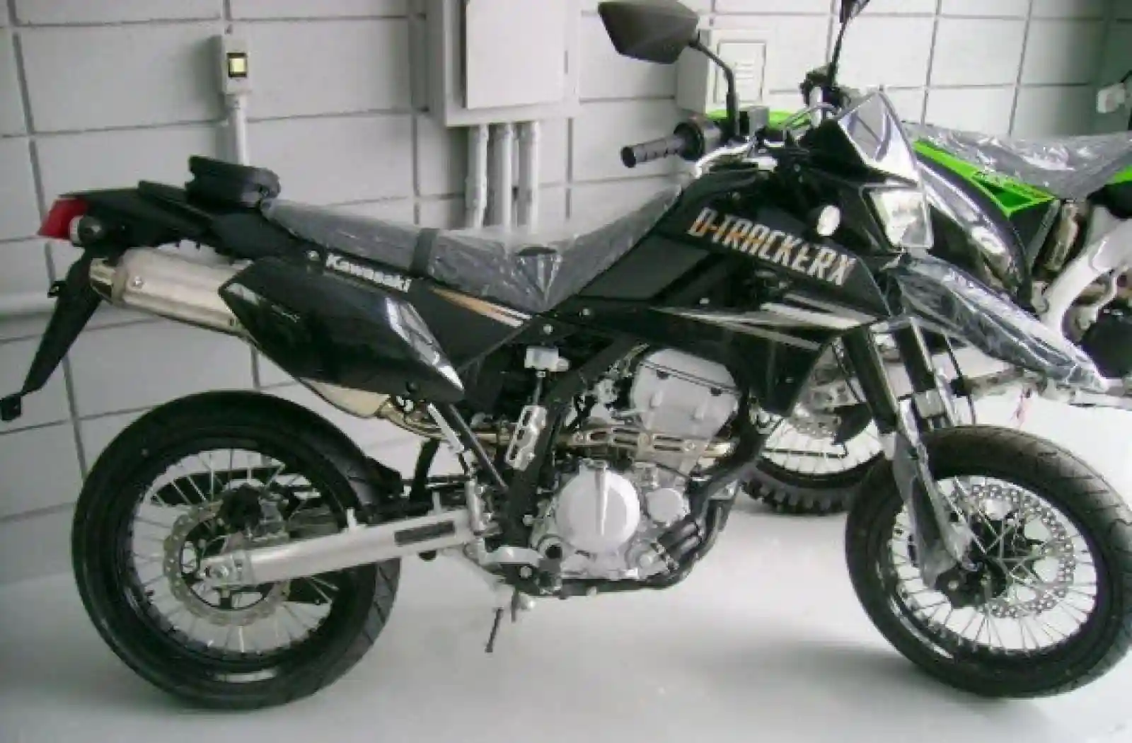 Kawasaki D Tracker X 2011