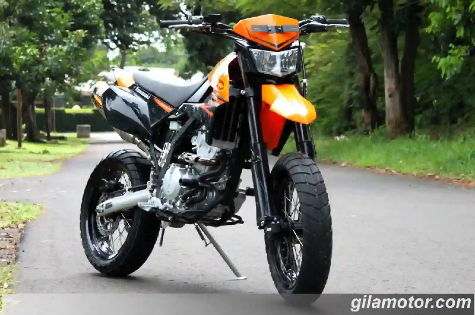 Kawasaki D Tracker X 2013