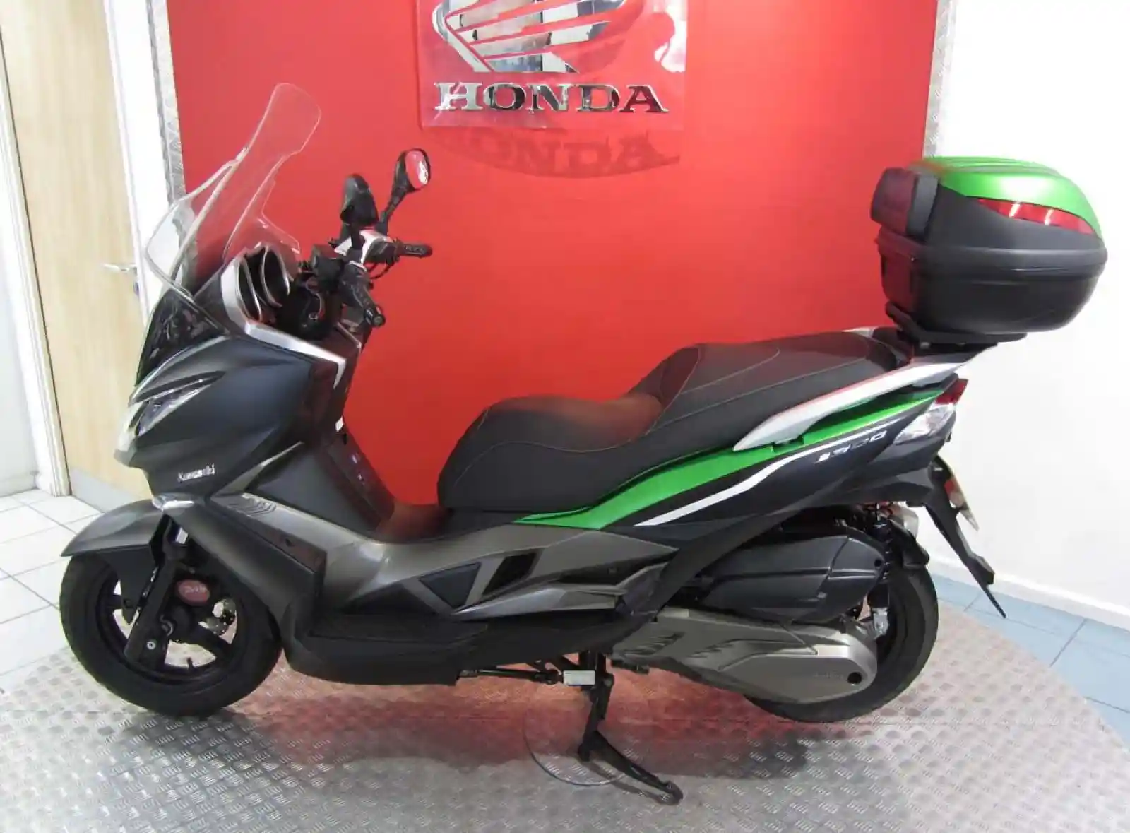 Kawasaki J300 Special Edition 2014