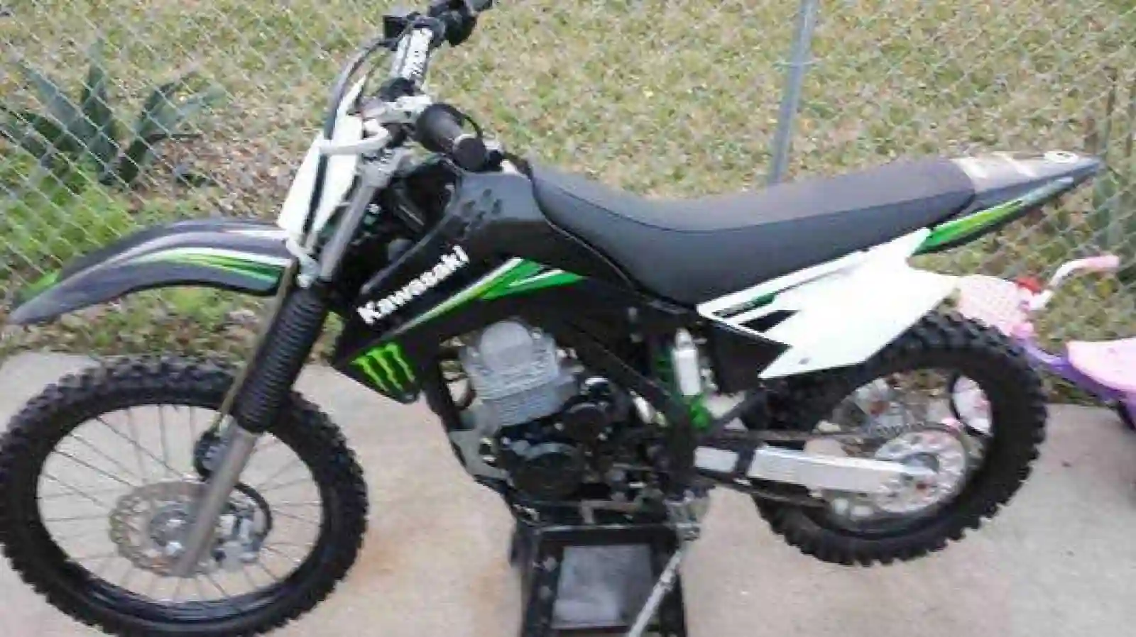 Kawasaki KLX 140 Monster Energy 2010